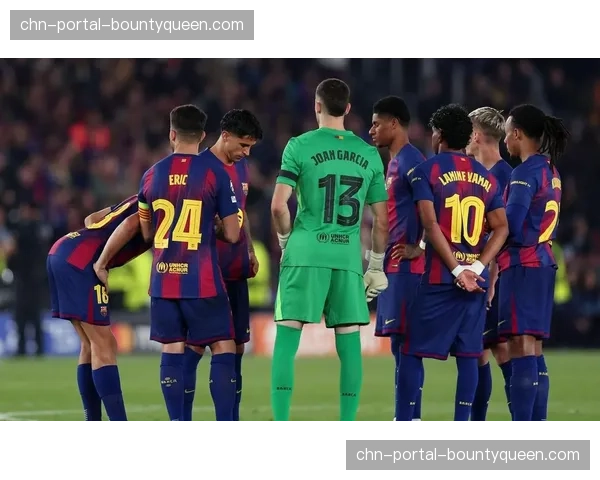 巴萨0-2马竞欧冠首回合：库巴西红牌，阿尔瓦雷斯任意球破门